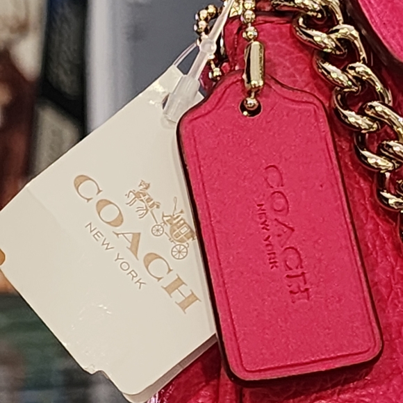 Coach Kira Pink Ruby Pebbled Leather Chain Shoulder Bag- NWT- Measures 9.5×6 - Picture 2 of 8